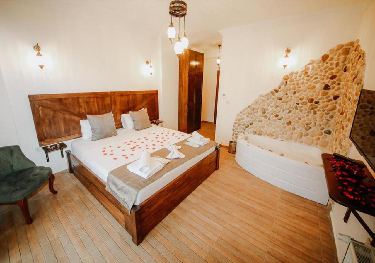 Sea House Hotel อักวา ภายนอก รูปภาพ