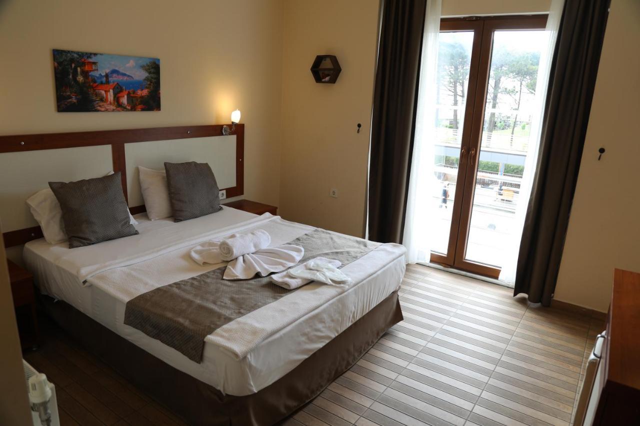 Sea House Hotel อักวา ภายนอก รูปภาพ